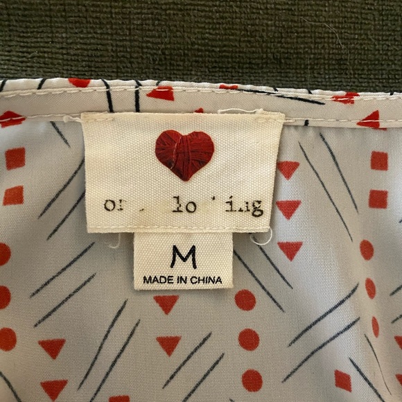 Patterned White Dress with Zippers Size: Medium - Picture 2 of 4